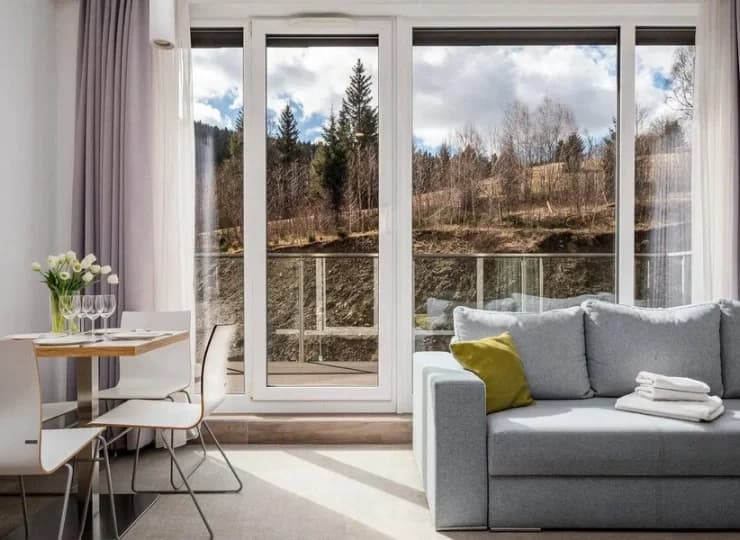 Wnętrza Apartamentu Premium w budynku głównym