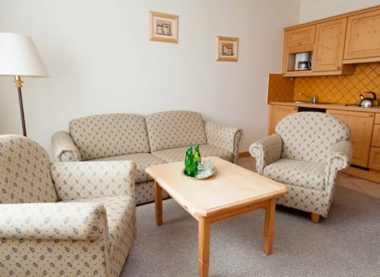 Największe apartamenty składają się z 2 sypialni i salonu z aneksem kuchennym