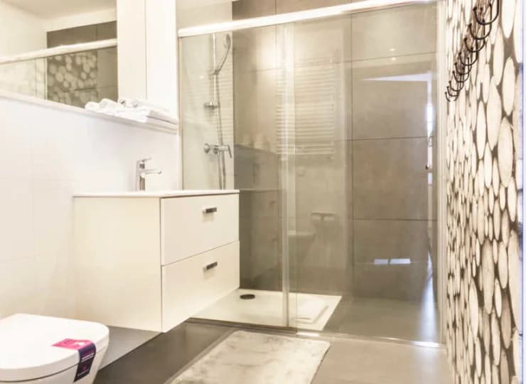 Każdy apartament dysponuje też prywatną łazienką