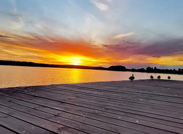 Nad Jeziorem Drwęckim zorganizowano plażę miejską i molo