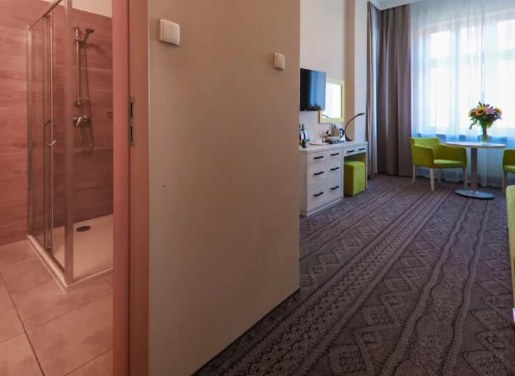 Każdy pokój dysponuje własną łazienką