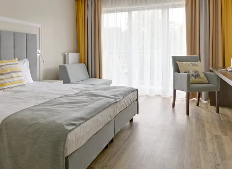 Pokoje są bardzo wygodne i przyjemnie wyposażone