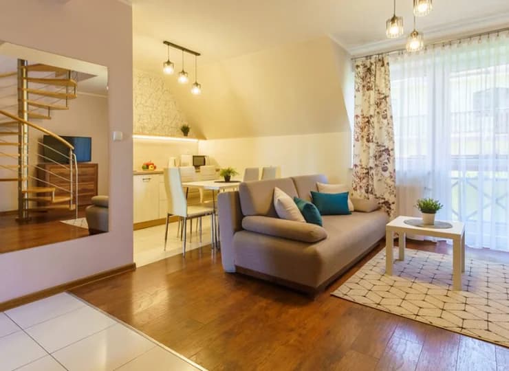 Wejście do dwupoziomowego apartamentu nr 7