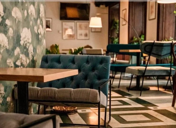 A także kawiarnia W Filiżance i bar