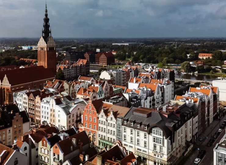 Focus Hotel Premium Elbląg**** mieści się w szeregu odrestaurowanych kamienic