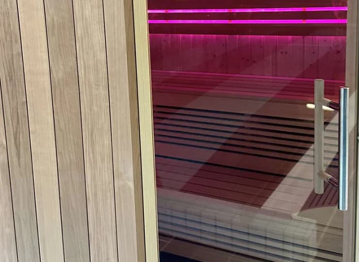W strefie wellness uruchomiono nowoczesną saunę
