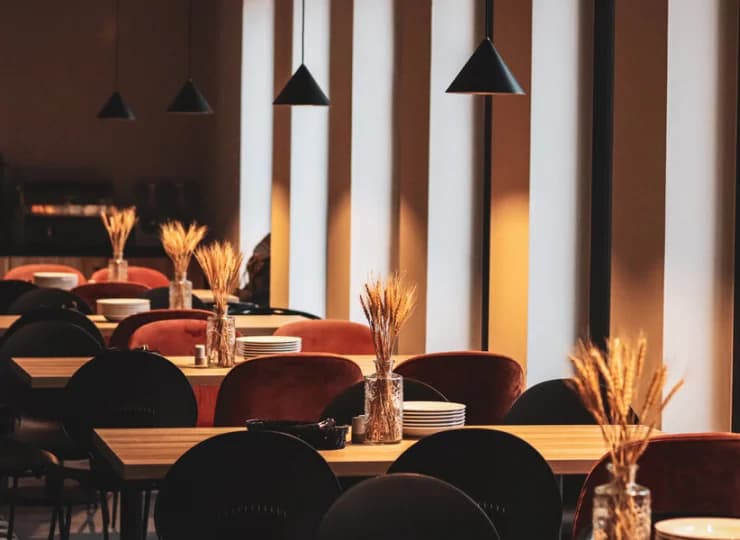 W obiekcie znajduje się restauracja Mąka i Wino