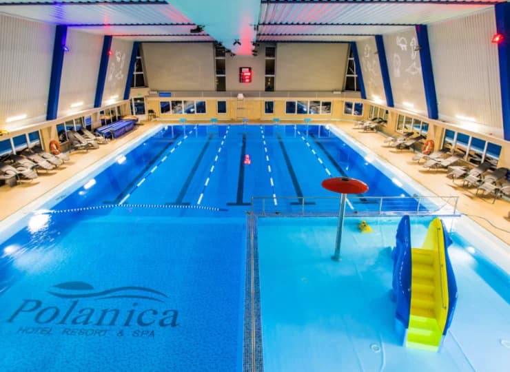 Hotel Polanica Resort ma pełnowymiarowy basen o długości 25 m