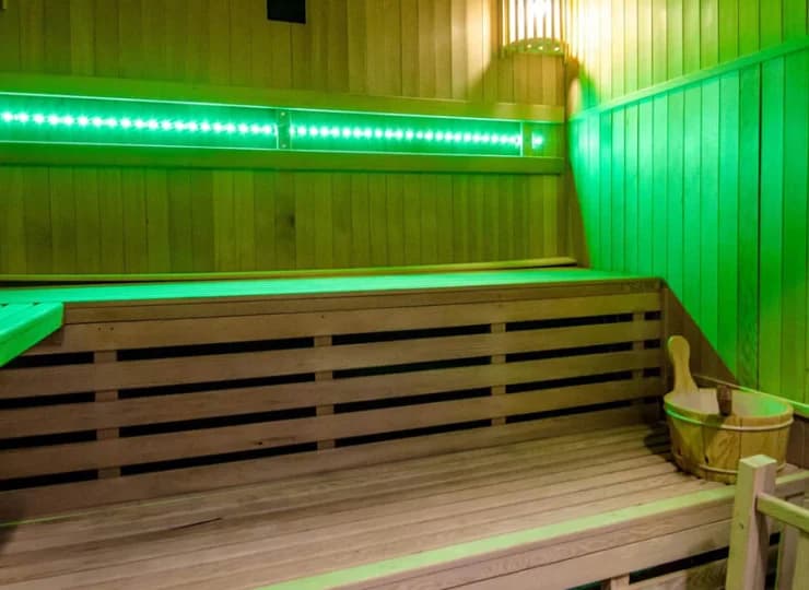 Sauna sucha nad morzem oferuje relaks i odprężenie