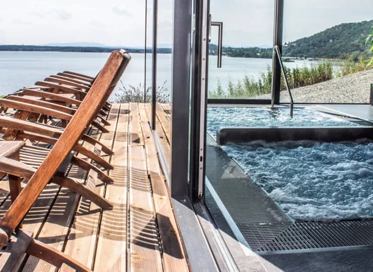 Hotel oferuje piękne widoki i tarasy słoneczne