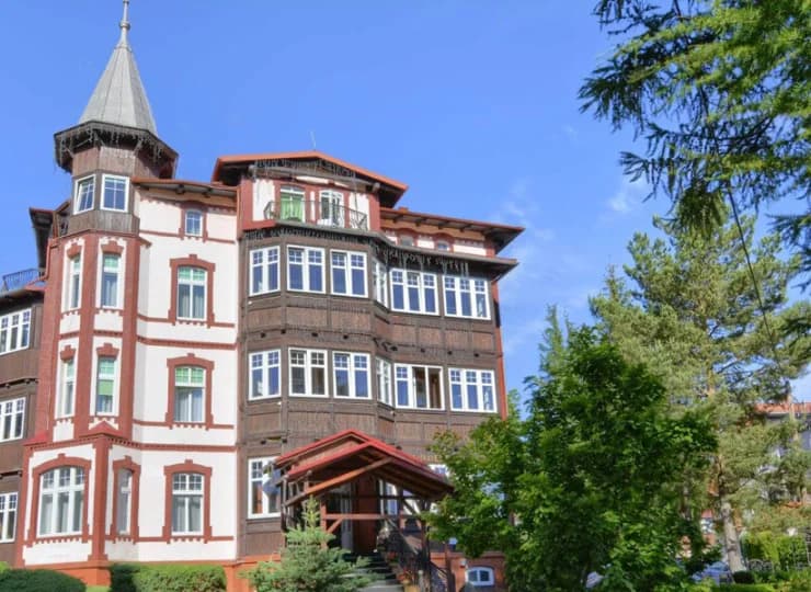 Stylowy Hotel Magnolia jest dobrze zlokalizowany w centrum Świeradowa-Zdroju