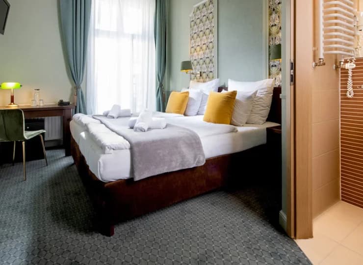 Pokoje są nowoczesne, eleganckie i komfortowe