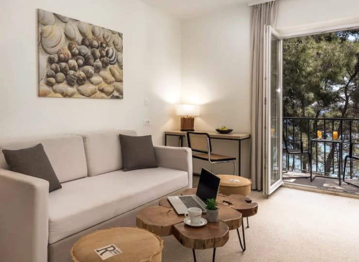 Apartamenty są dwupokojowe