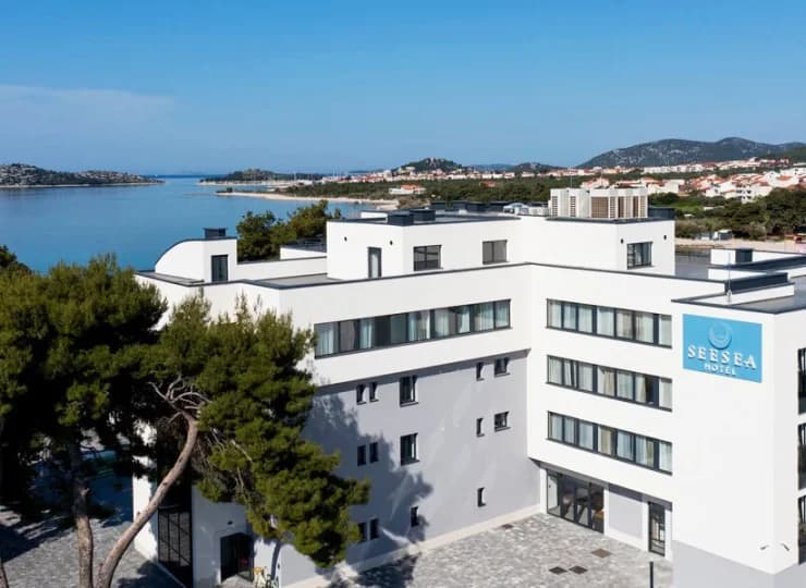 SeeSea Hotel **** wyróżnia się znakomitą lokalizacją