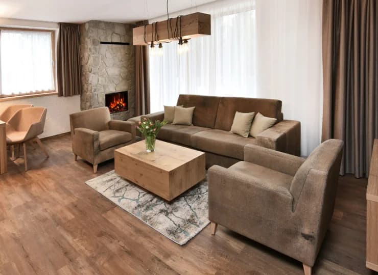 Apartament 2+2 Deluxe składa się z dużego pokoju dziennego i 1 sypialni