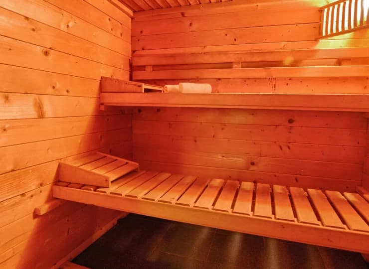 Obiekt oferuje saunę suchą, która wspaniale relaksuje po nartach