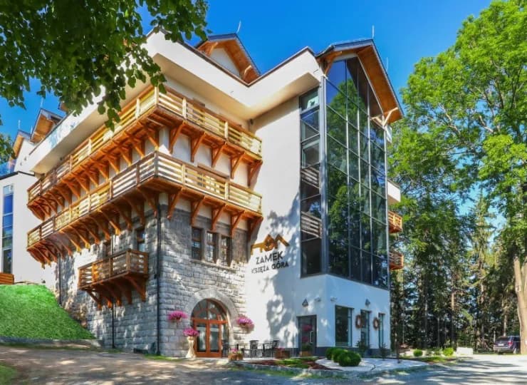 Zamek Księża Góra to nowoczesny hotel z bogatą historią