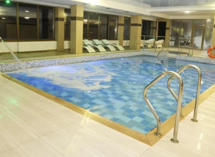 Strefa wellness obejmuje m.in. basen solankowy