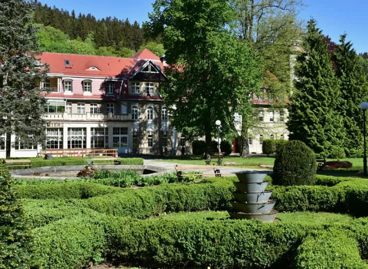 Zaciszna, zielona okolica sprzyja wypoczynkowi i relaksowi