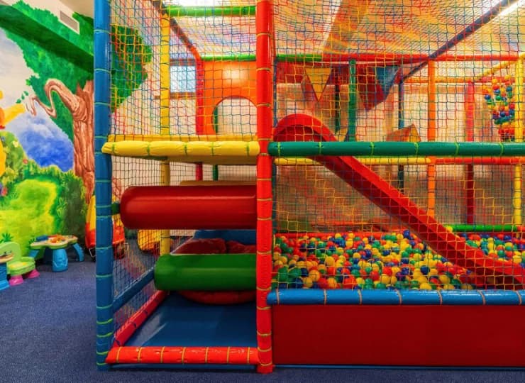 W hotelu czeka na dzieci wewnętrzna sala zabaw