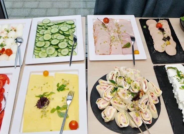 Do menu dopasowano również kartę win obejmującą także polskie rodzime wino