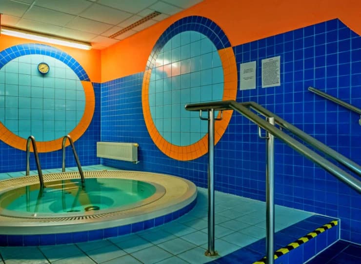 W hotelu*** NAT można skorzystać także z jacuzzi