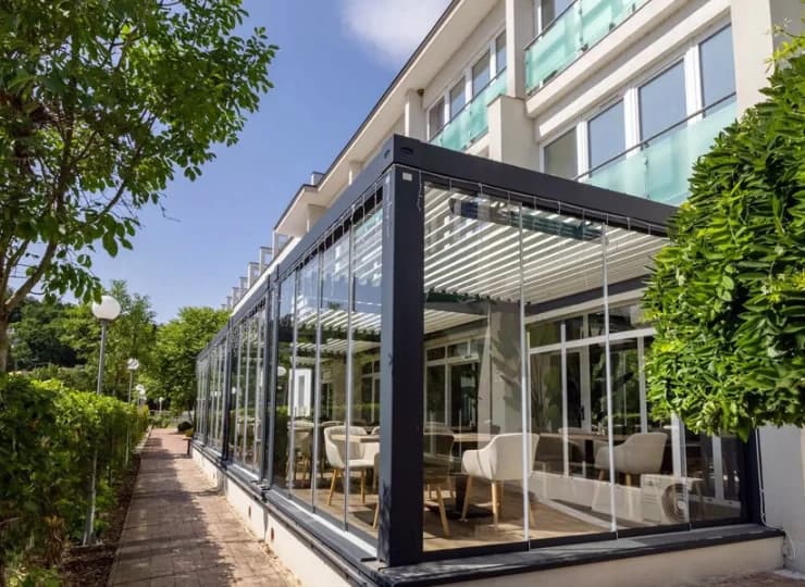 Hotel Aurora to przyjemne miejsce w uzdrowisku Miskolctapolca