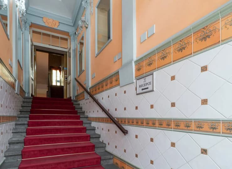 Hotel Raffaello jest położony w zabytkowej, XIX-w. kamienicy