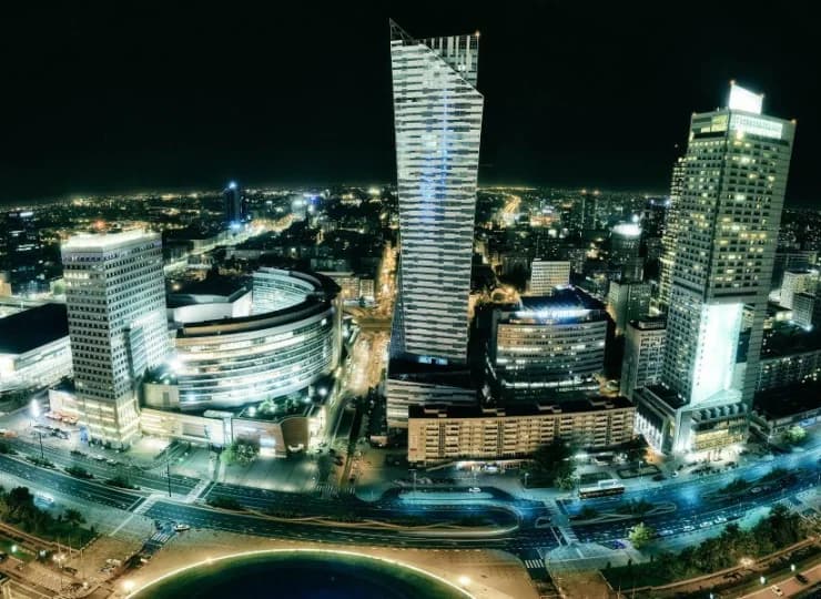 Atrakcje okolicy: centrum Warszawy tętni życiem w dzień i nocą