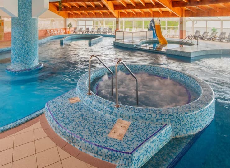 Villapark Vargesztes to hotel na Węgrzech z basenem