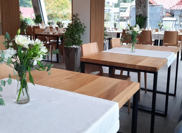 Śniadania i kolacje zwykle przygotowywane są w formie bufetu