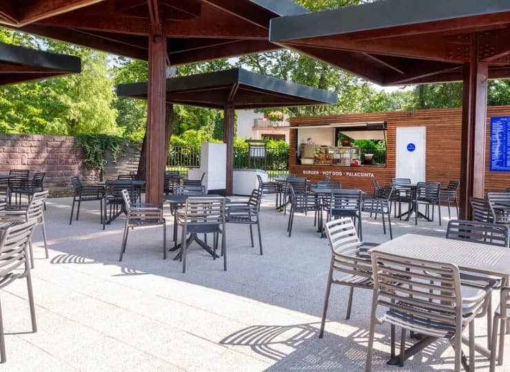 Aqua Beach Bar na hotelowej plaży