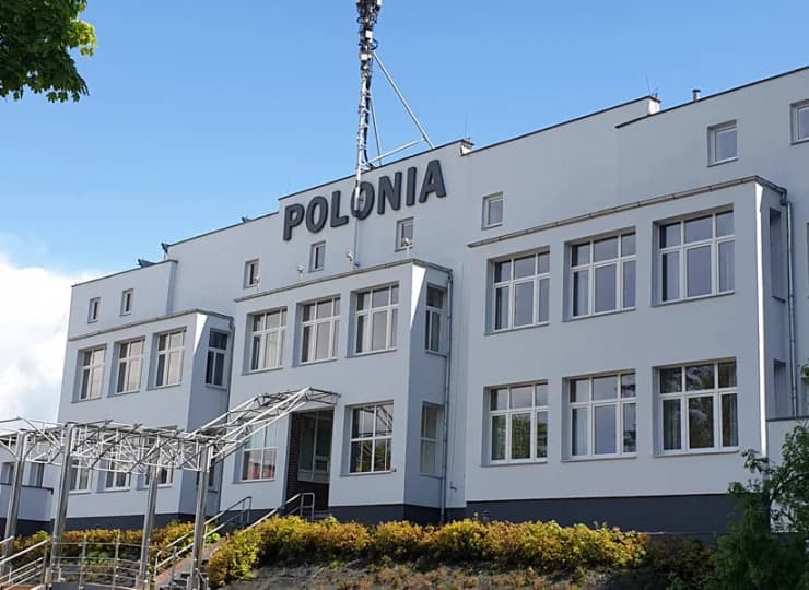 Polonia mieści się przy słynnej nadmorskiej promenadzie w Międzyzdrojach