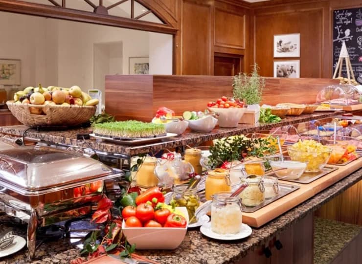 Wiele kulinarnych skarbów hotelu pochodzi bezpośrednio z regionu