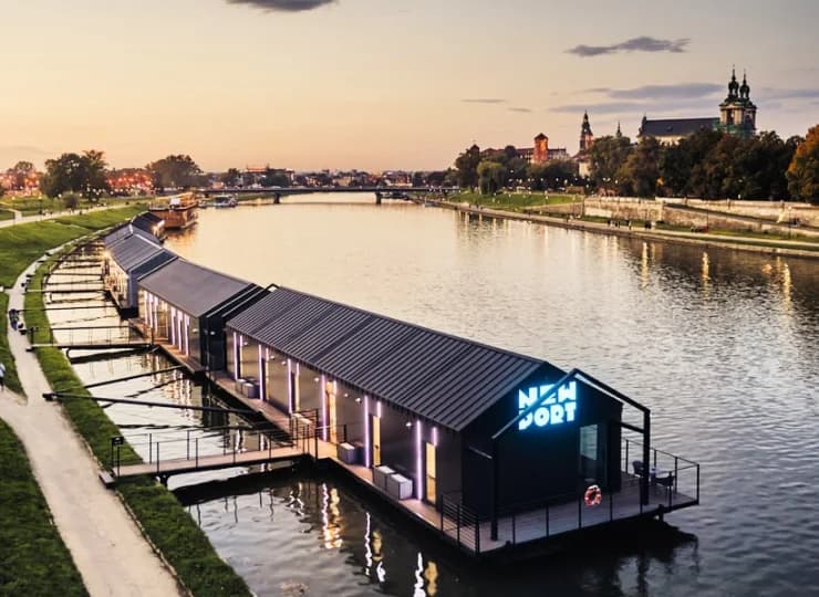 New Port to hotel na wodzie w centrum Krakowa