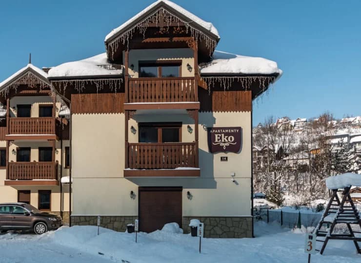 Apartamenty EKO są zlokalizowane blisko szlaku na Sokolicę i Trzy Korony