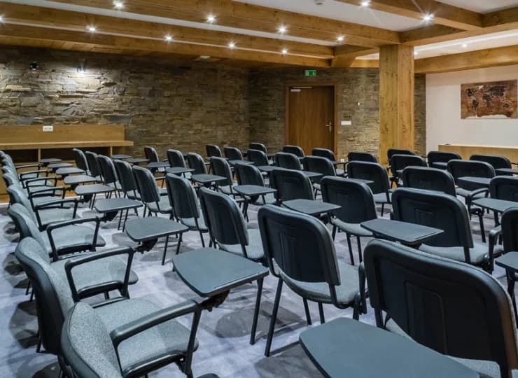 Hotel Górski posiada także salę konferencyjną