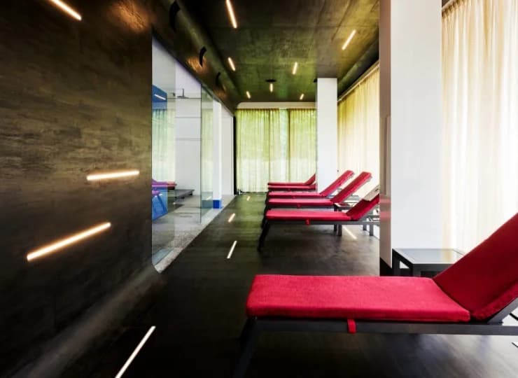 Strefa SPA & Wellness zachęca do relaksu, pozwala ukoić zmysły i zadbać o ciało