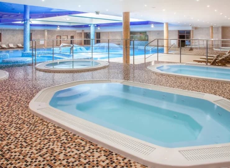 W aquaparku urządzono m.in. aż 8 jacuzzi zachęcających do kąpieli w bąbelkach