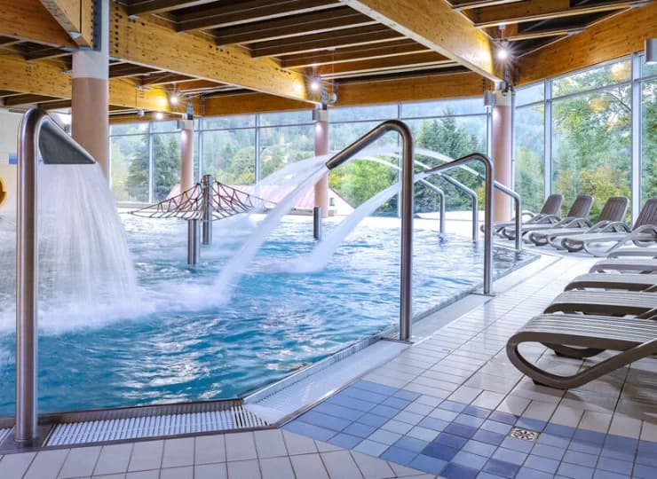 Całoroczny aquapark to doskonała propozycja dla dorosłych i dla dzieci