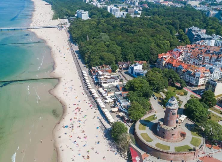 Wschodnia część uzdrowiska jest zielona i spokojna