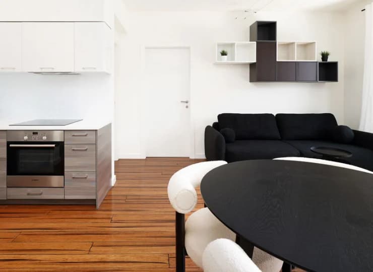 Każdy apartament posiada wyposażony aneks kuchenny