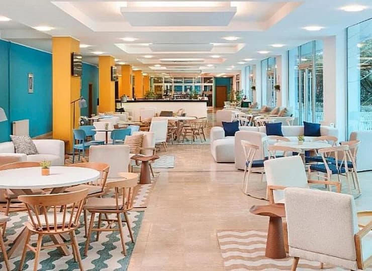 W Magal Hotel by Aminess jest bar i restauracja