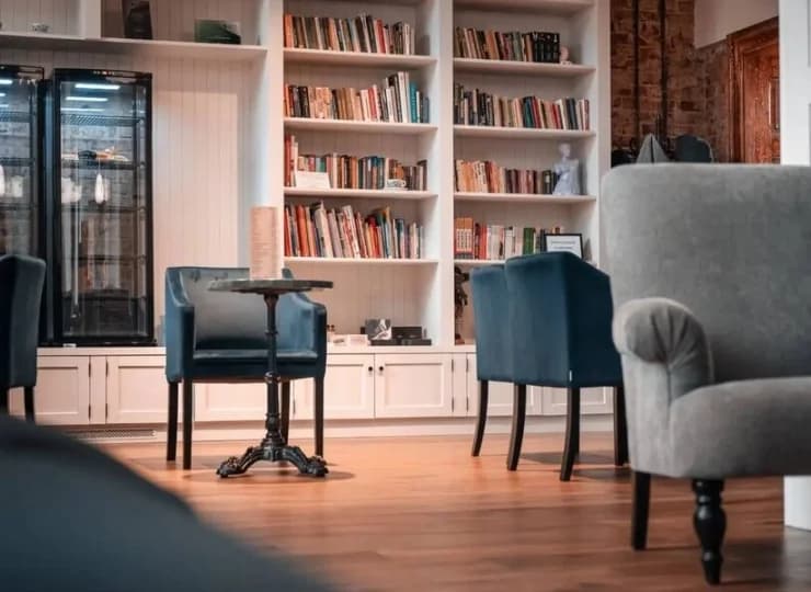 W Arche Klasztor Wrocław, oprócz restauracji i baru, jest dodatkowo kawiarnia