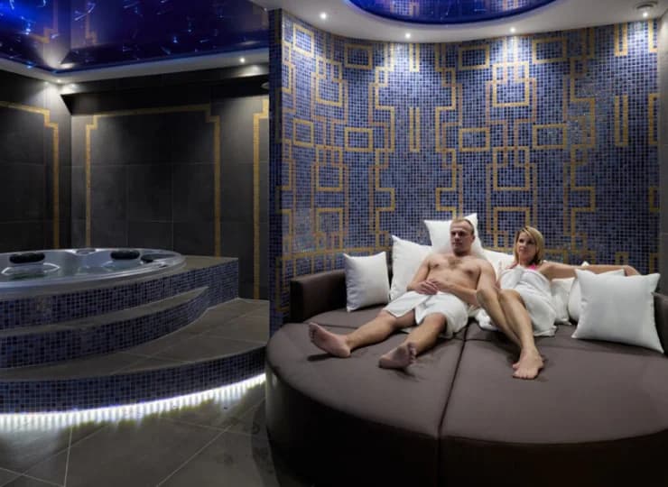 W strefie wellness jest także jacuzzi i miejsca relaksu