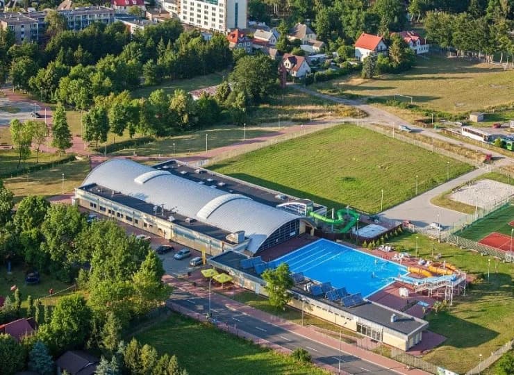 Aquapark Helios (ok. 700 m od ośrodka) jest dużą atrakcją okolicy