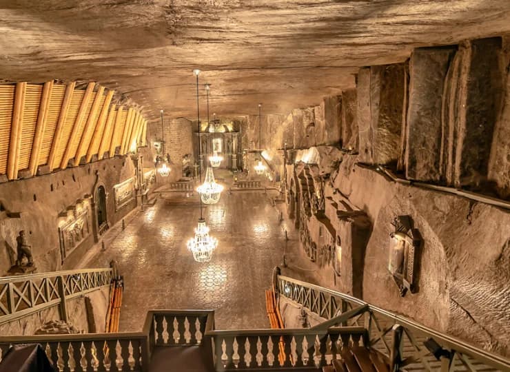 Hotel Galicja jest położony wprost przy zabytkowej Kopalni soli w Wieliczce