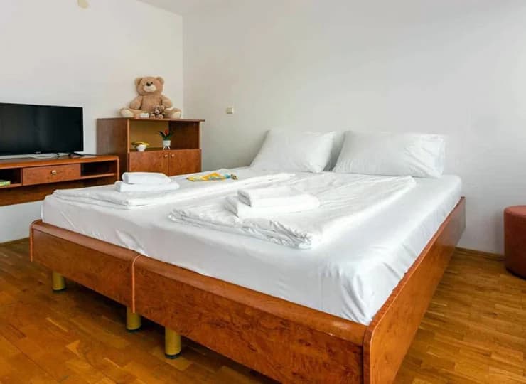 Dzieci posiadają odrębną 2-osobową sypialnię
