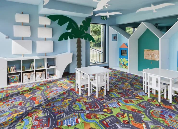 Dzieci korzystać mogą także z nowej sali zabaw z edukacyjnymi zabawkami