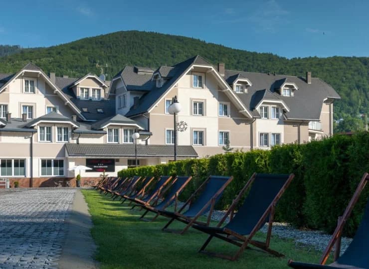 Ten nowoczesny, komfortowy hotel gwarantuje udany wypoczynek